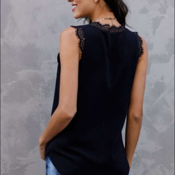 Ellie Eyelash Blouse- Black - Picture 3 of 4